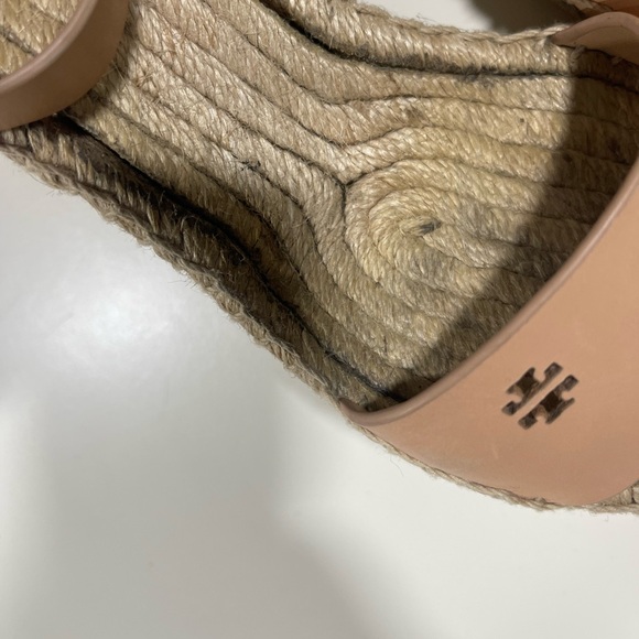 Tory Burch Espadrilles Wedge Sandals size 6 tan - FLAW - Picture 6 of 9
